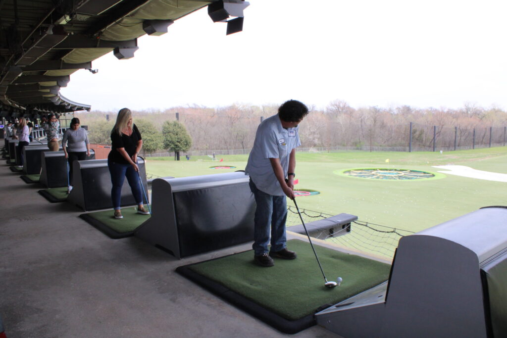 Topgolf team building 3/8